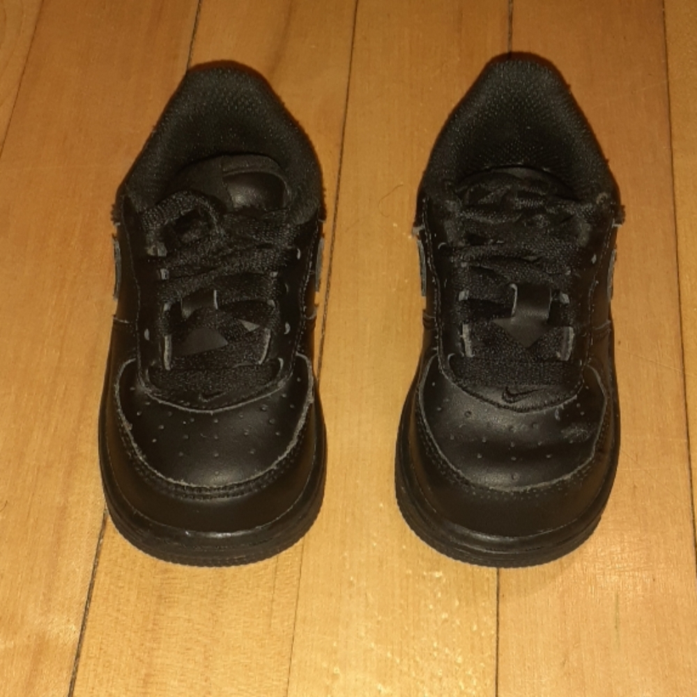 Black Air force 1s